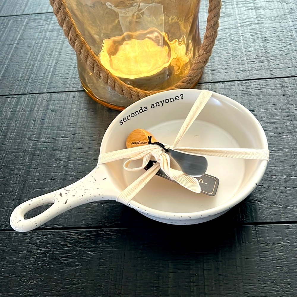 NWT Joseph A Collection Sauce or Dipping pan with mini butter knife